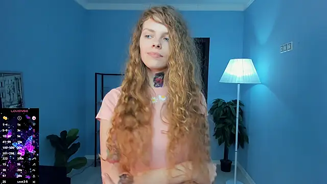 Chatroom XXX en direct de RayaNenlia