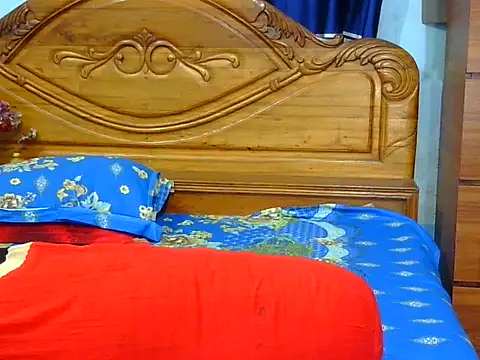 Horny_Doll24 网络视讯表演