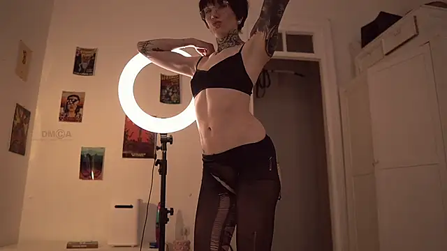 ifuckingtoy_ live XXX chat