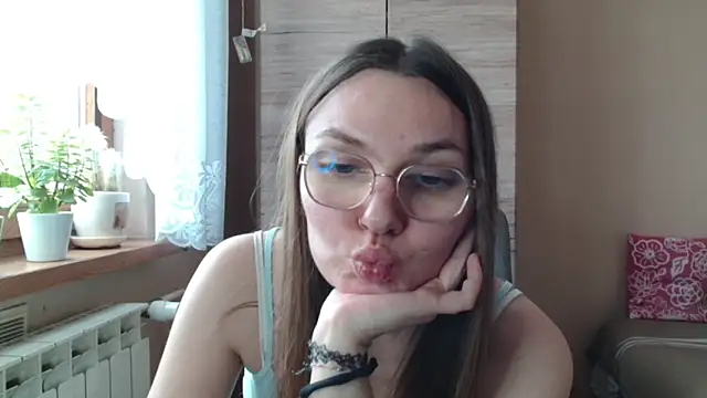 LooveELLYx Chat XXX in diretta