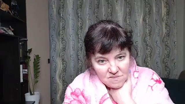 XXX chat uživo modela Illusionq