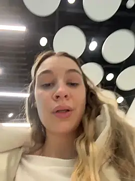 Chat XXX en directo de SashaCatt