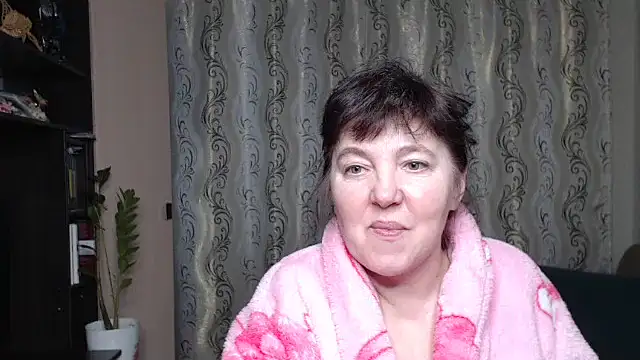 Illusionq Adlı Modelin Canlı XXX Sohbeti