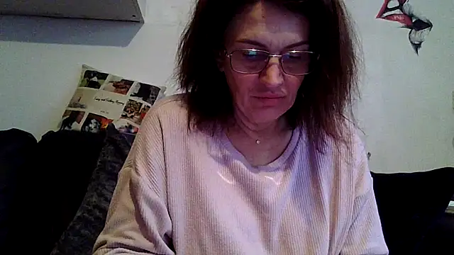 RubyyRosee 라이브 XXX 채팅