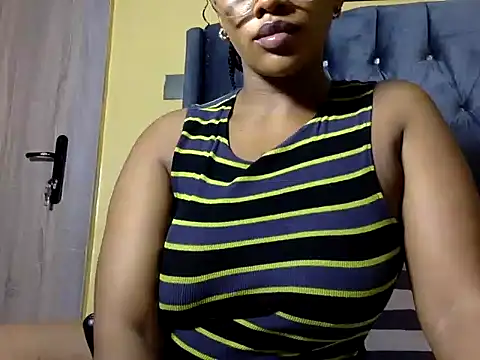 XXX chat uživo modela BOOTY_BANGERxxx