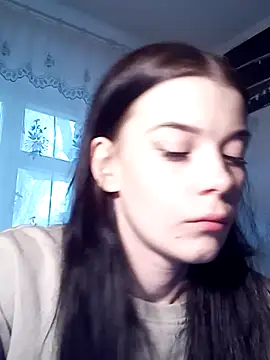 Show modela JhonSHelBy7LuNa na web-kameri