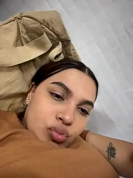 Colibri_xxx's Live XXX Chat