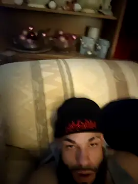 playboykiller: διαδικτυακό σόου στην κάμερα