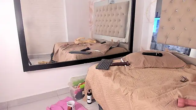 ainaah_ 现场XXX聊天