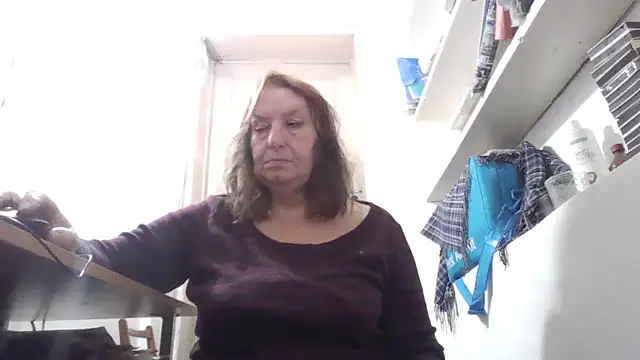 AnnaLive570's Webcam Show