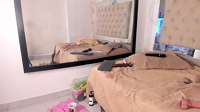 ainaah_ Live XXX-Chat