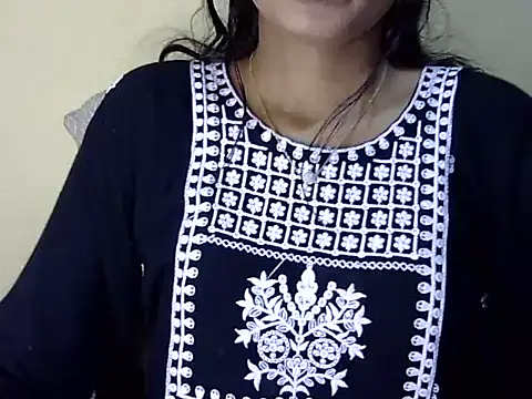 Shab_M Adlı Modelin Canlı XXX Sohbeti