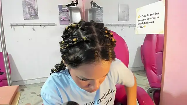 Chat XXX en directo de CAMILA--REY