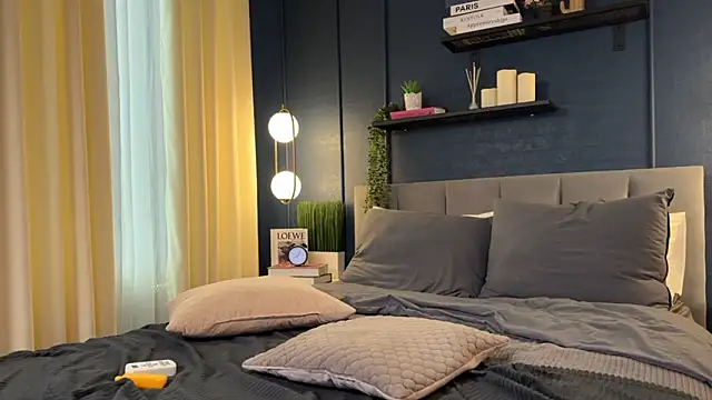 دردشة AdriaNochi الجنسية المباشرة