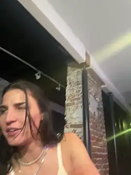 addictedtoari's Webcam Show