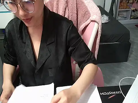 Ori-Yannie Adlı Modelin Canlı XXX Sohbeti