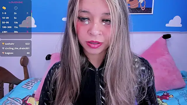 Chatroom XXX en direct de miss__evolet