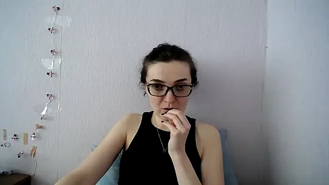 Shiny_gine Adlı Modelin Canlı XXX Sohbeti