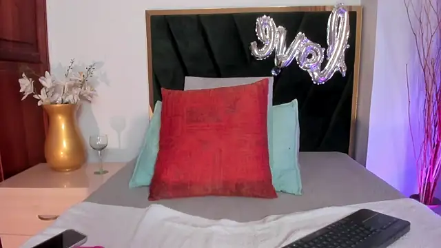 Christy_Sea Adlı Modelin Canlı XXX Sohbeti