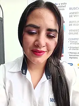 Chat XXX en directo de MAYE__13