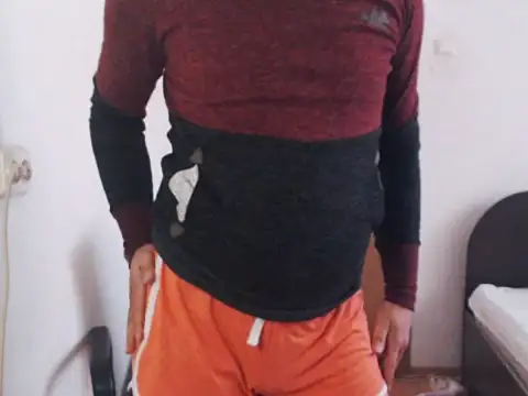 Show modela wildpussycat23 na web-kameri