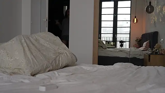 XXX chat uživo modela ibiddi