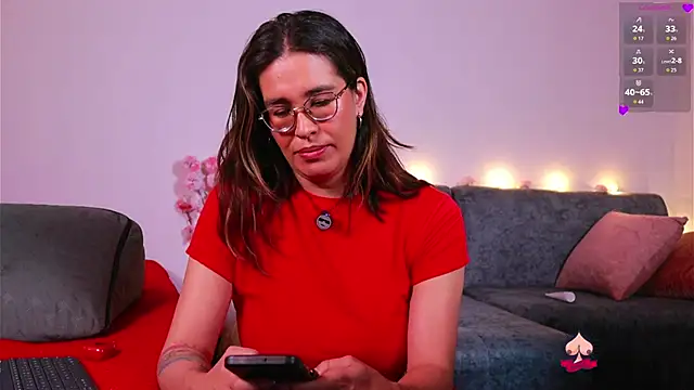 Chat XXX en directo de kathieandpovcock1