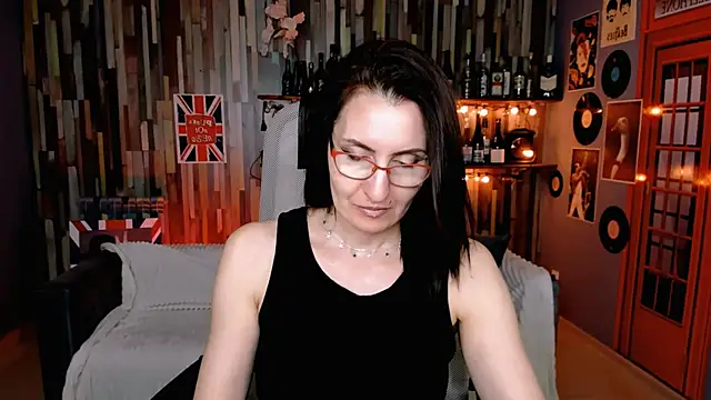 UnaTerra Adlı Modelin Canlı XXX Sohbeti