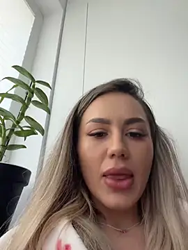 Онлайн чат XXX alisa_w