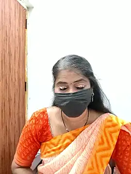 Živý XXX chat tamil_Sigappu_Roja