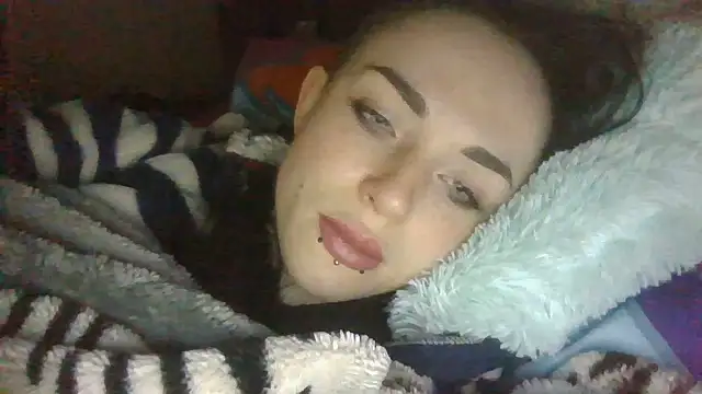 Trinsy_Love: онлайн-секс-чат