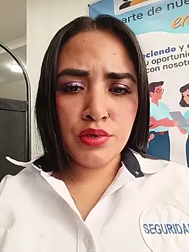 MAYE__13: онлайн-секс-чат