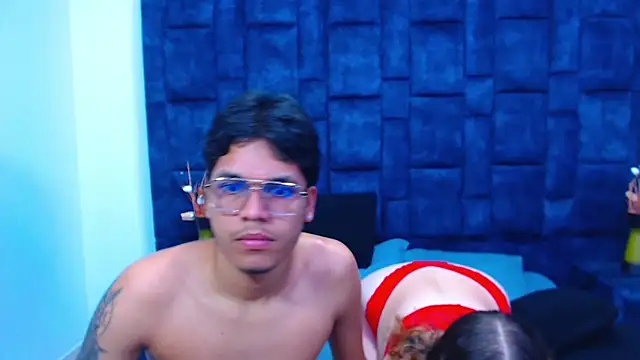 Hilary_David: απευθείας συνομιλία ΧΧΧ