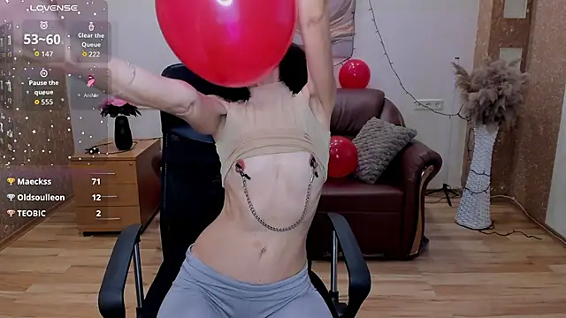 Show de Dana_Haliti na webcam