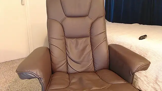 devil_modest Adlı Modelin Canlı XXX Sohbeti