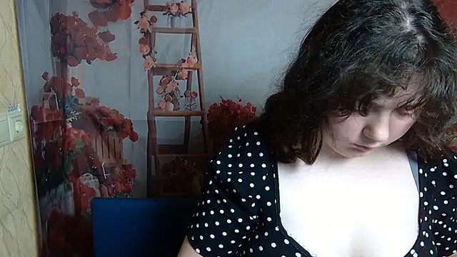 NeonilaLisova – Naživo XXX chat