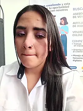 Chat +18 de MAYE__13 ao vivo