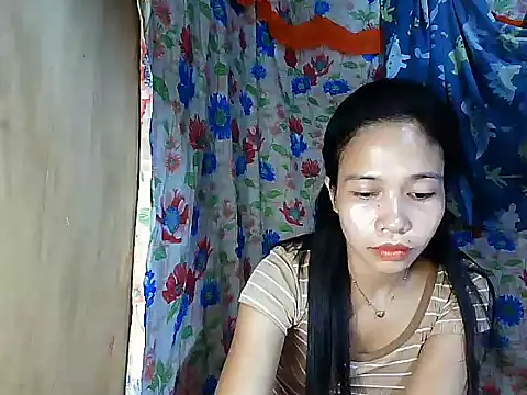 PinaySkinnyGirl Live XXX Chat