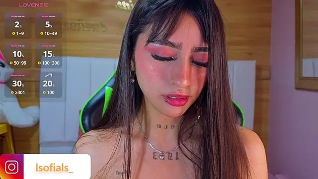 Abril_Velvet_a_'s Live XXX Chat