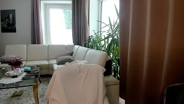 Natascha-Hill: онлайн-секс-чат