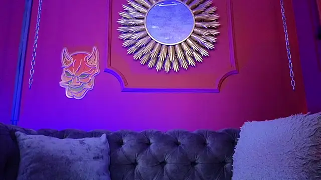 Julieta_Russell's Live XXX Chat