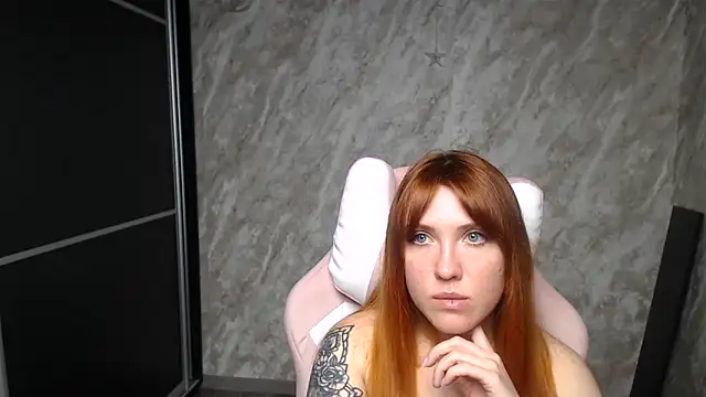 Reginasmilee's Live XXX Chat