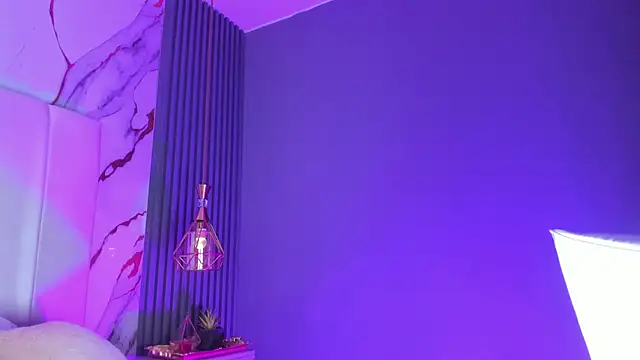 CaitlynCouper 即時 XXX 聊天