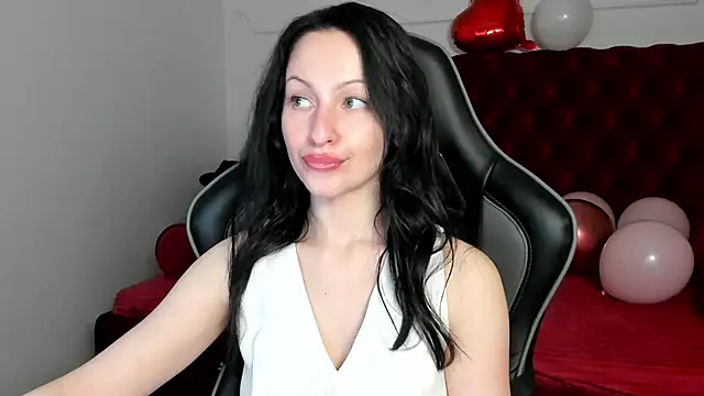 NaomiBlakes 即時 XXX 聊天