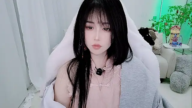 Evangelin-e Chat XXX live