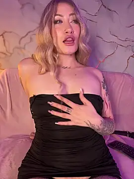 Chatroom XXX en direct de Lally_Valencia__