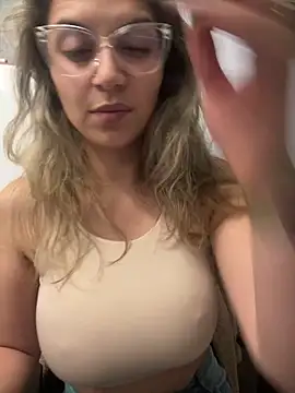 Chat XXX en directo de Isabella_Varella