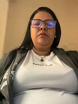 Carameloswing1 Adlı Modelin Canlı XXX Sohbeti