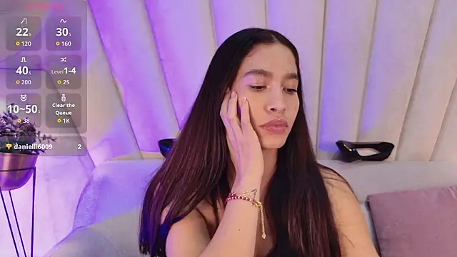 JuliaaVega: απευθείας συνομιλία ΧΧΧ