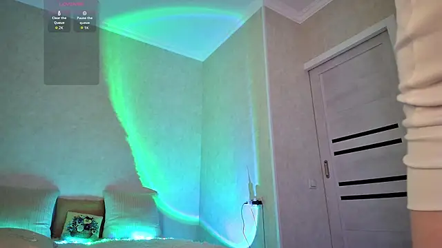 Roseaa Adlı Modelin Canlı XXX Sohbeti